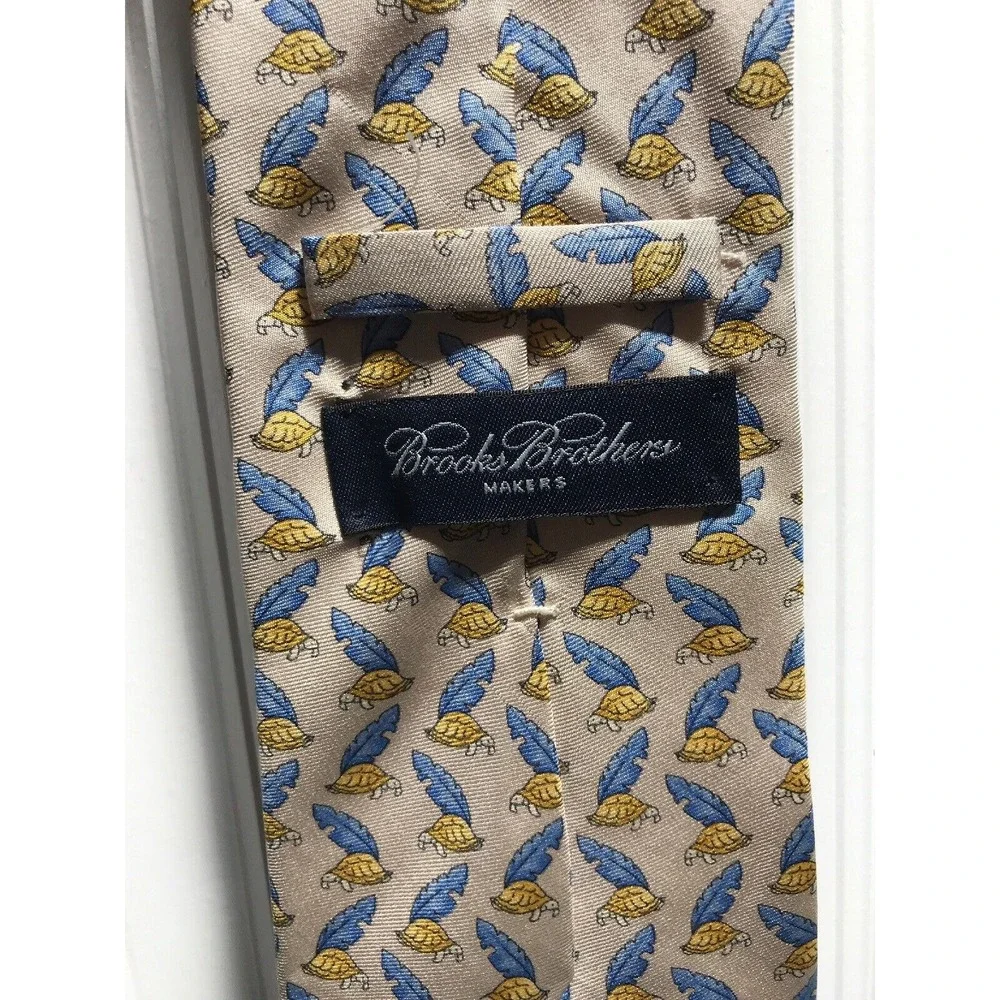 Brooks Brothers Makers Men's 100% Silk Turtles & Leaves‎ Tie Made in USA